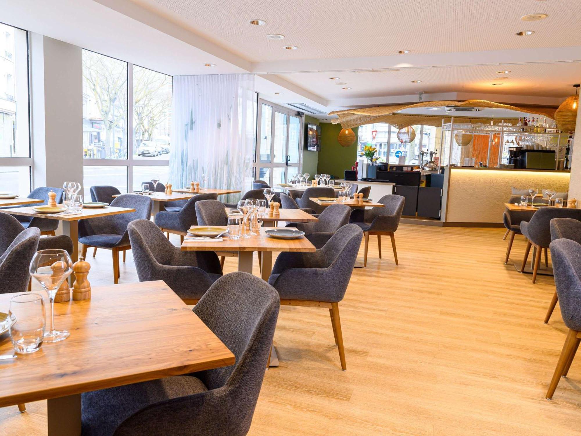 Ibis Styles Tours Centre Hotel Екстериор снимка