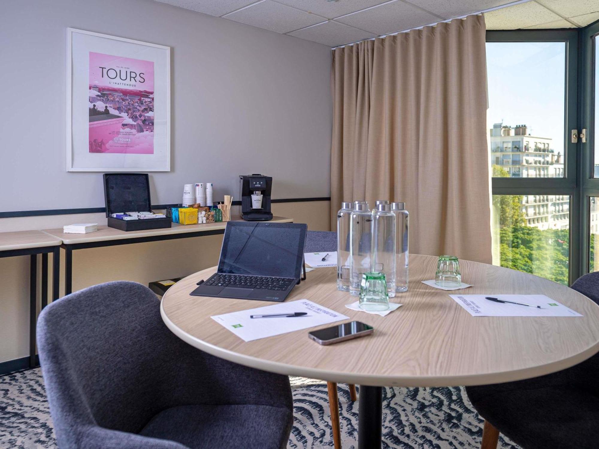 Ibis Styles Tours Centre Hotel Екстериор снимка